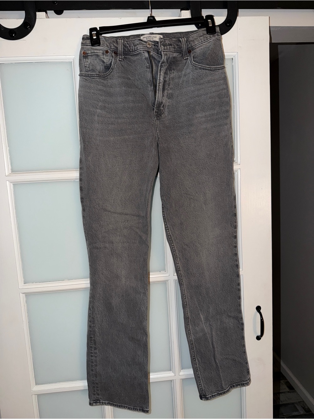 Abercrombie & Fitch Curve Love Women's Gray 90’s Relaxed Straight Leg Jeans